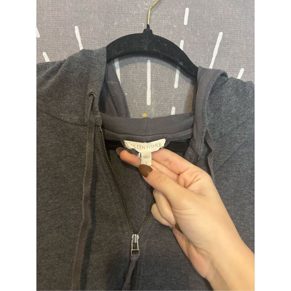 Eileen Fisher Hooded Asymetrical Hem Jacket - Picture 2 of 5